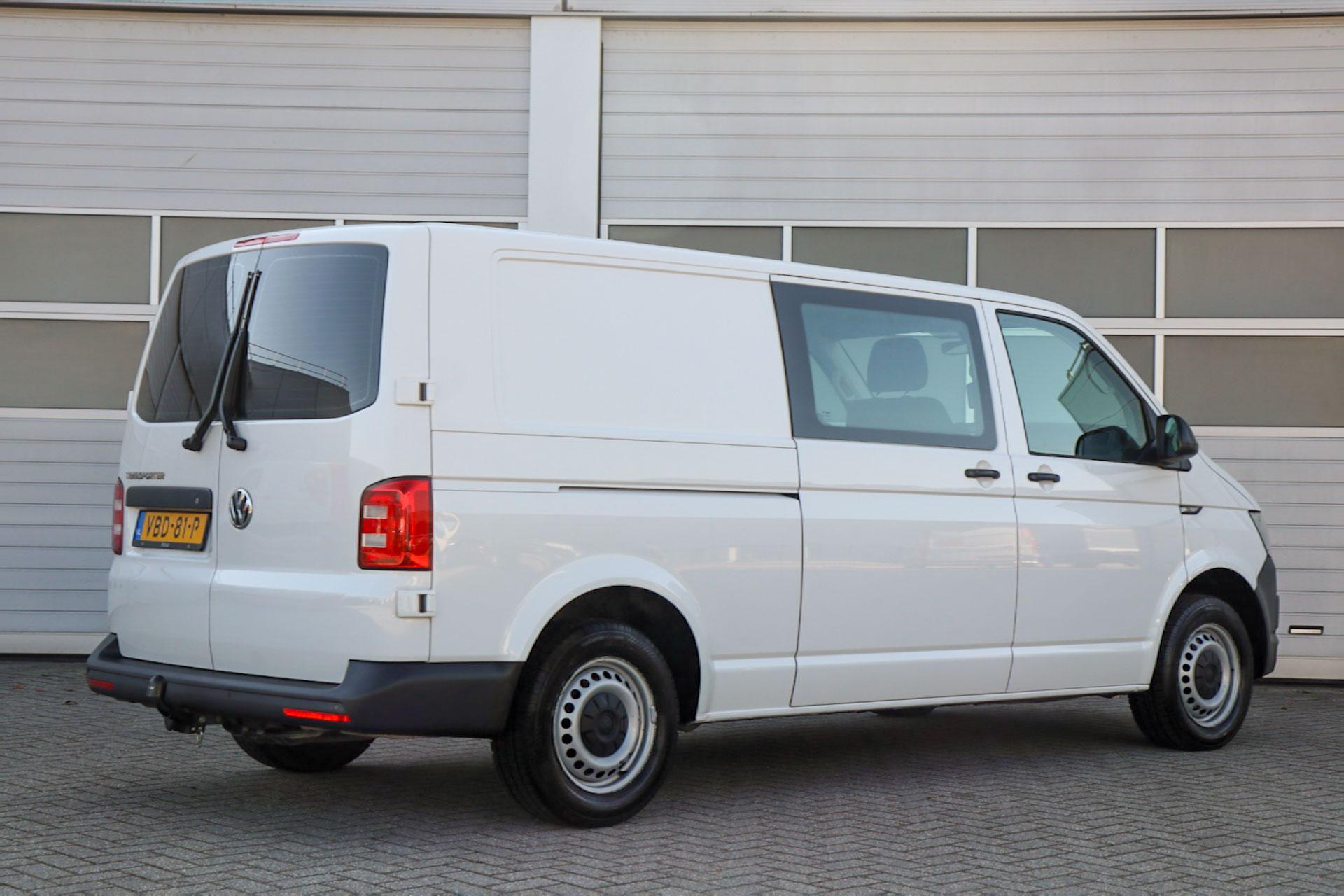 Volkswagen Transporter 2.0 TDI 102pk L2H1 DC Trendline - Afbeelding 2