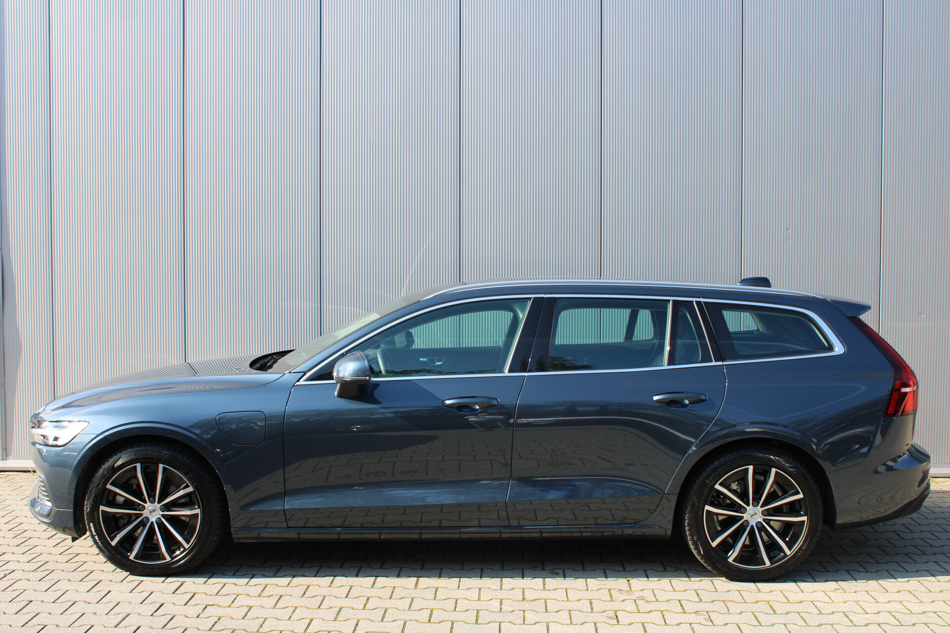 Volvo V60 T6 Plug-in hybrid AWD Essential Bright - Afbeelding 5