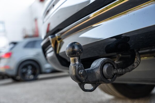 trekhaak elektrisch uitklapbaar trekhaak elektrisch uitklapbaar