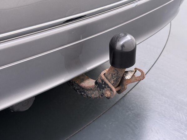 Trekhaak, mechanisch wegklapbaar Trekhaak, mechanisch wegklapbaar