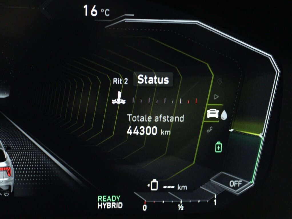 Lynk & Co 01 1.5 PHEV 261 PK | Trekhaak | 360 graden camera | Panoramadak | N - Afbeelding 5