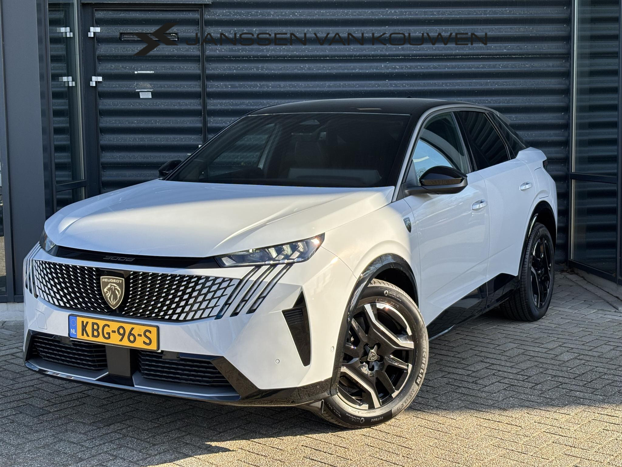 Peugeot e-3008 GT Avantage 210 73 kWh