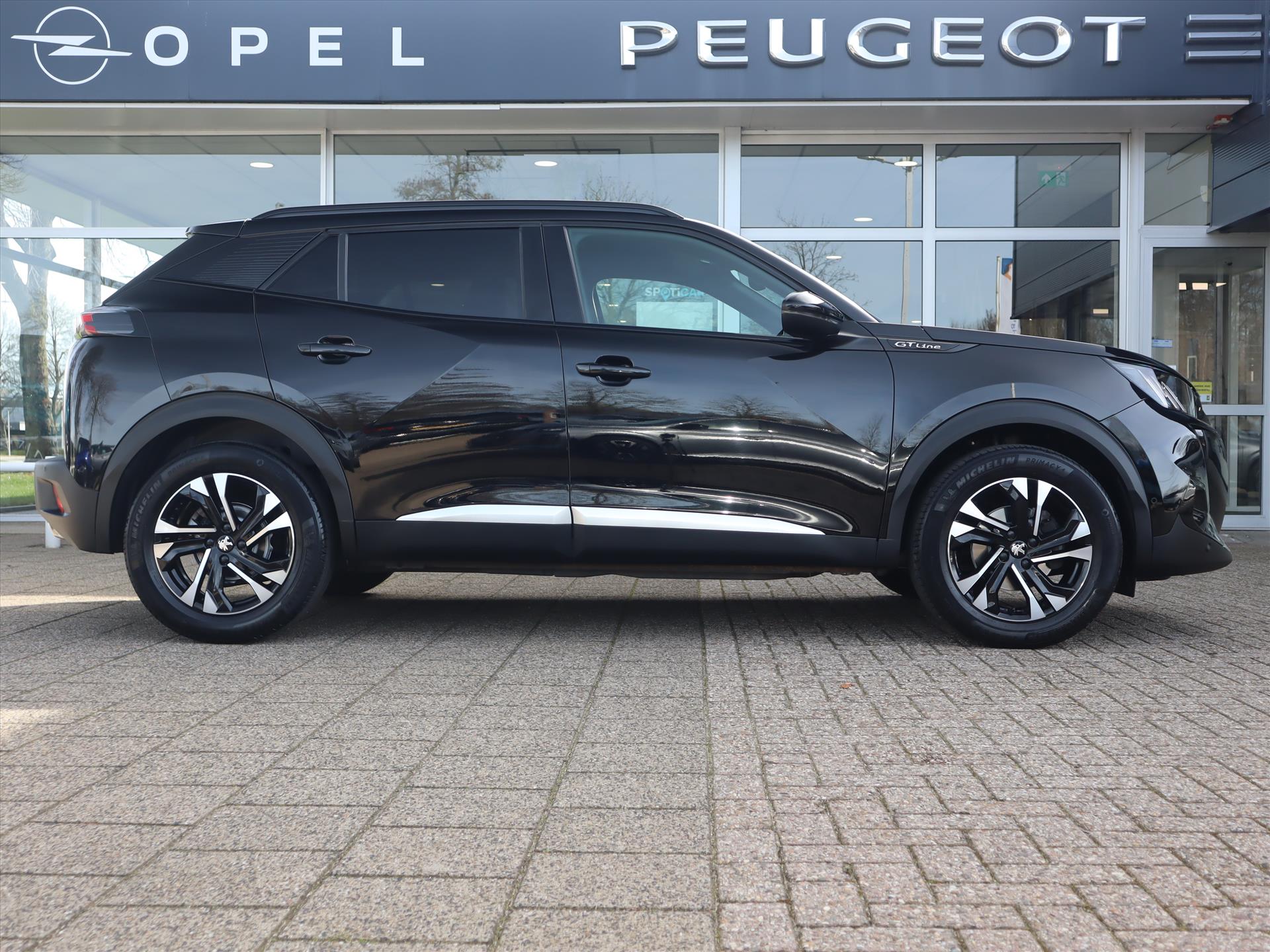Peugeot 2008 SUV GT-Line Puretech 130PK EAT8 Aut., Rijklaarprijs, Navigatie DAB+ Trekhaak Camera Full LED - Afbeelding 3
