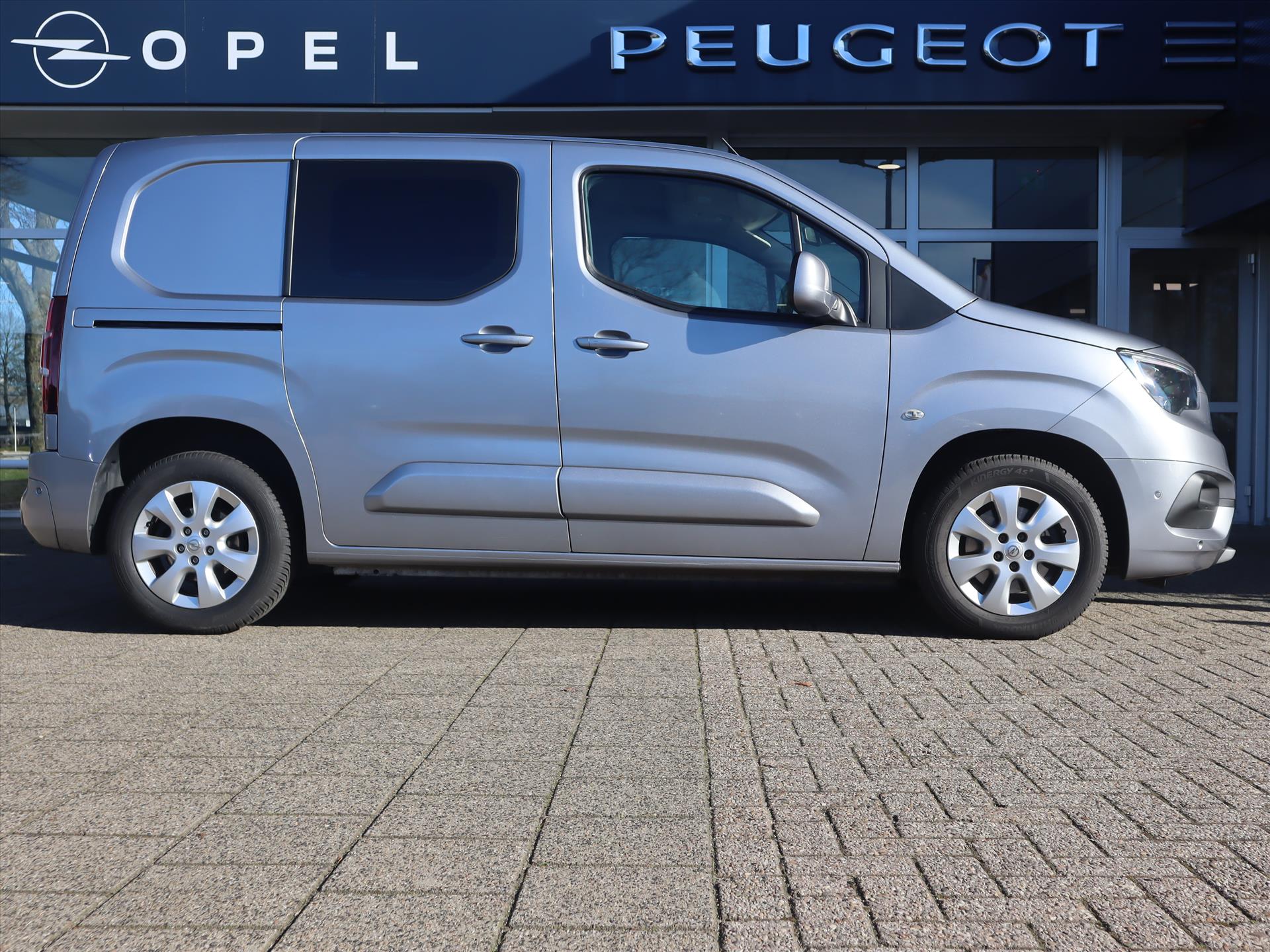 Opel Combo Cargo GB L1H1 BlueHDi 131pk S/S AT8 Automaat, Rijklaarprijs, Navigatie Camera Dodehoekbewaking LED DAB - Afbeelding 3