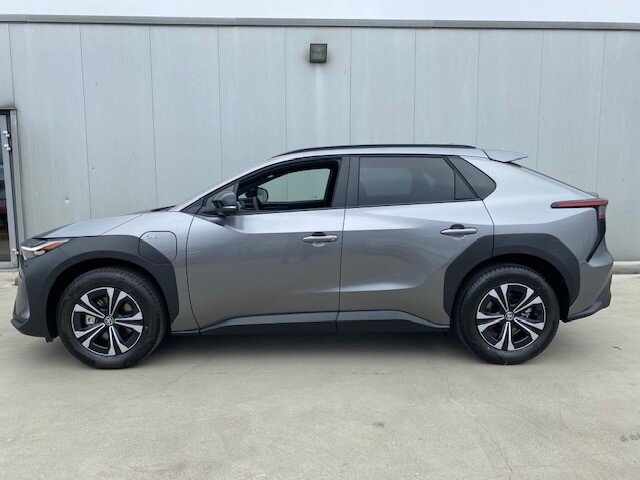 Toyota bZ4X Dynamic 71 kWh paasaanbieding gratis lader twv €1300 - Afbeelding 2