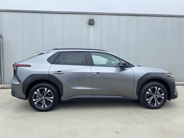 Toyota bZ4X Dynamic 71 kWh paasaanbieding gratis lader twv €1300 - Afbeelding 3