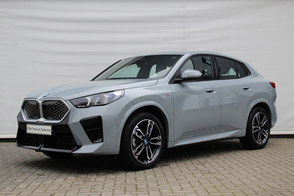 BMW iX2 1