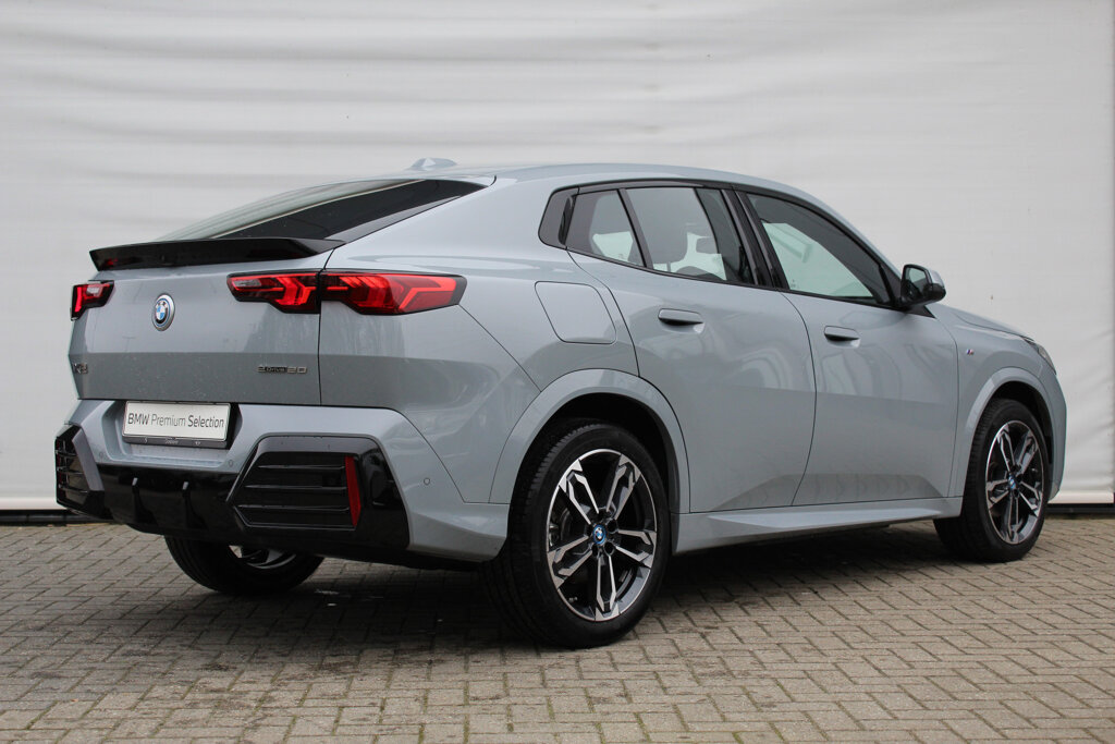 BMW iX2 2