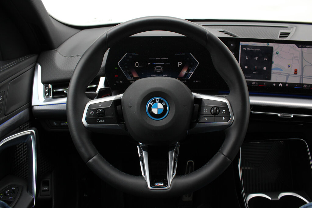 BMW iX2 4
