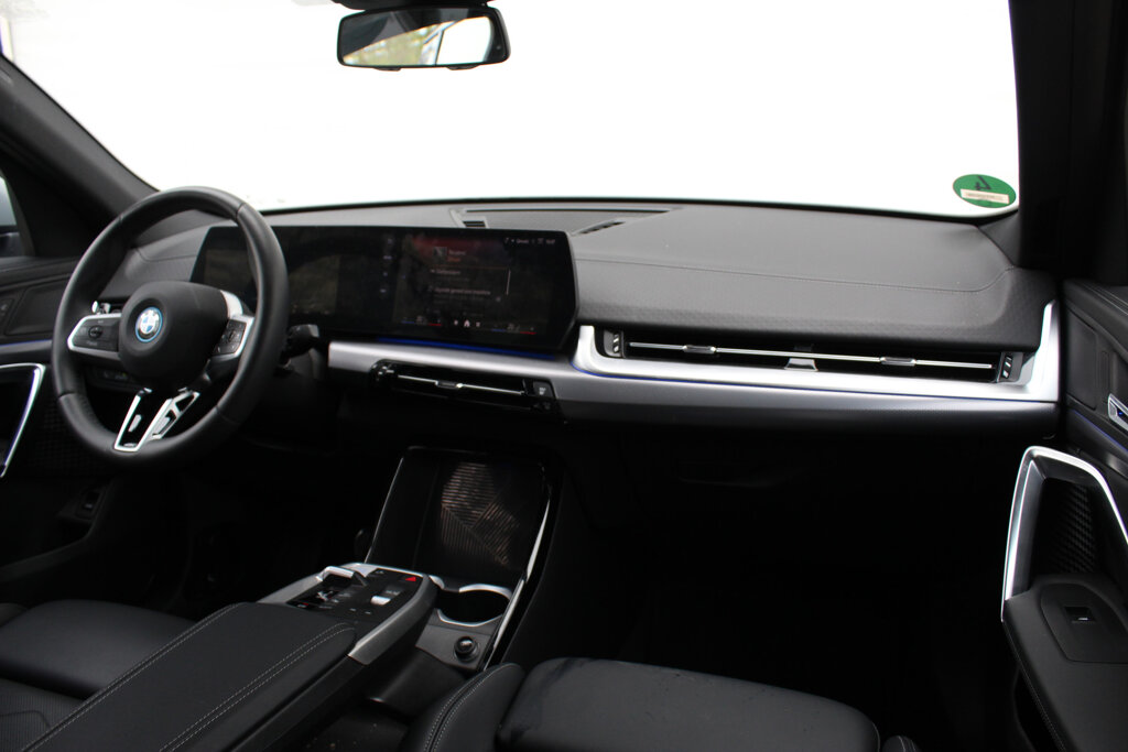 BMW iX2 14