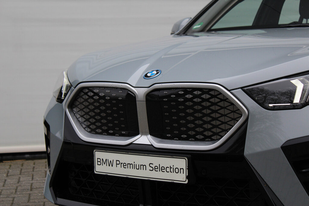 BMW iX2 15