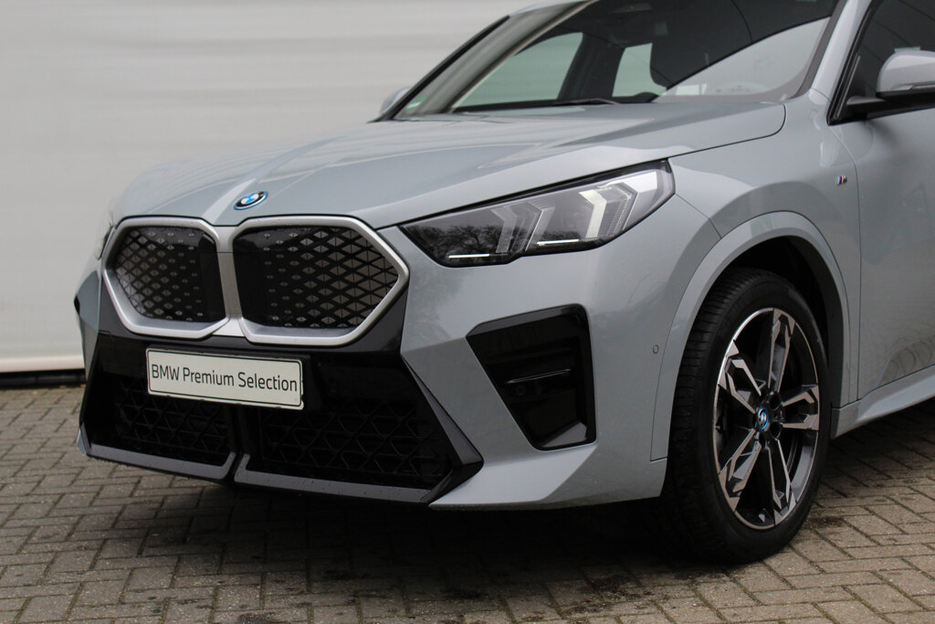 BMW iX2 20