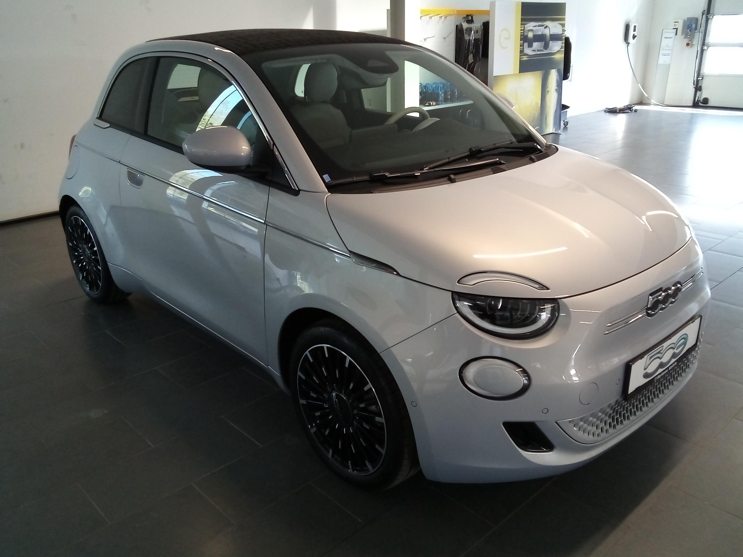 Fiat 500e Cabrio MY25 Cabrio La Prima 42 - Afbeelding 3
