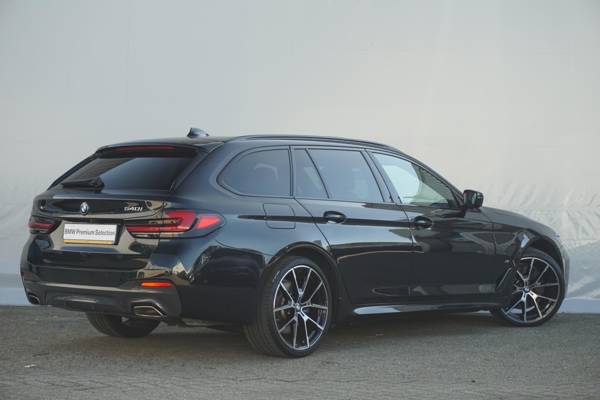 BMW 5 Serie Touring 540i xDrive - Afbeelding 2