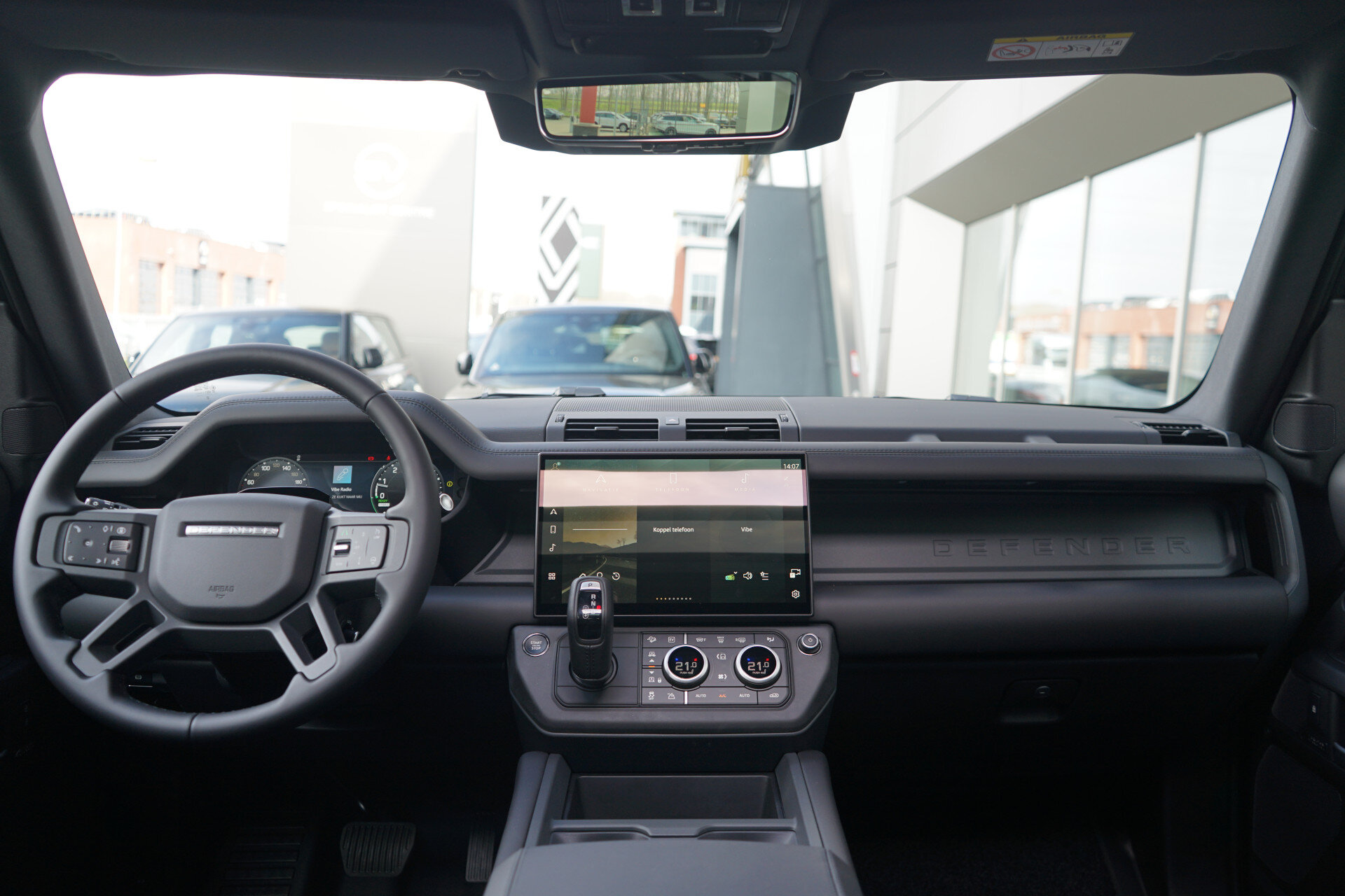 Land Rover Defender 110 P300e 110 X-Dynamic HSE - Afbeelding 4