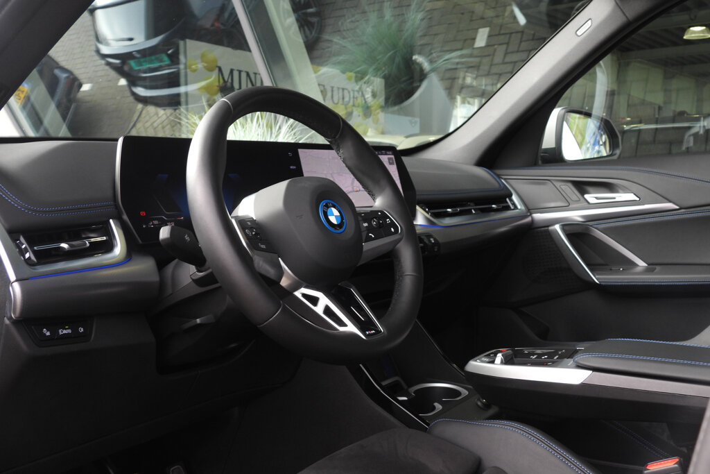 BMW X1 11