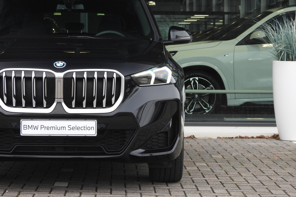 BMW X1 8
