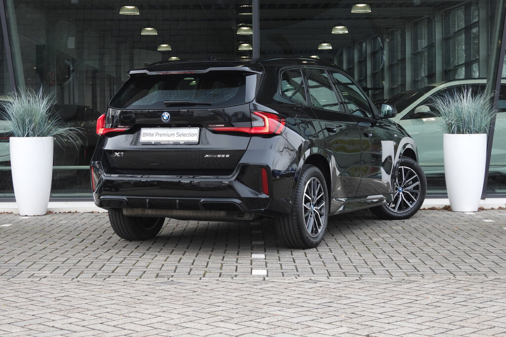 BMW X1 25