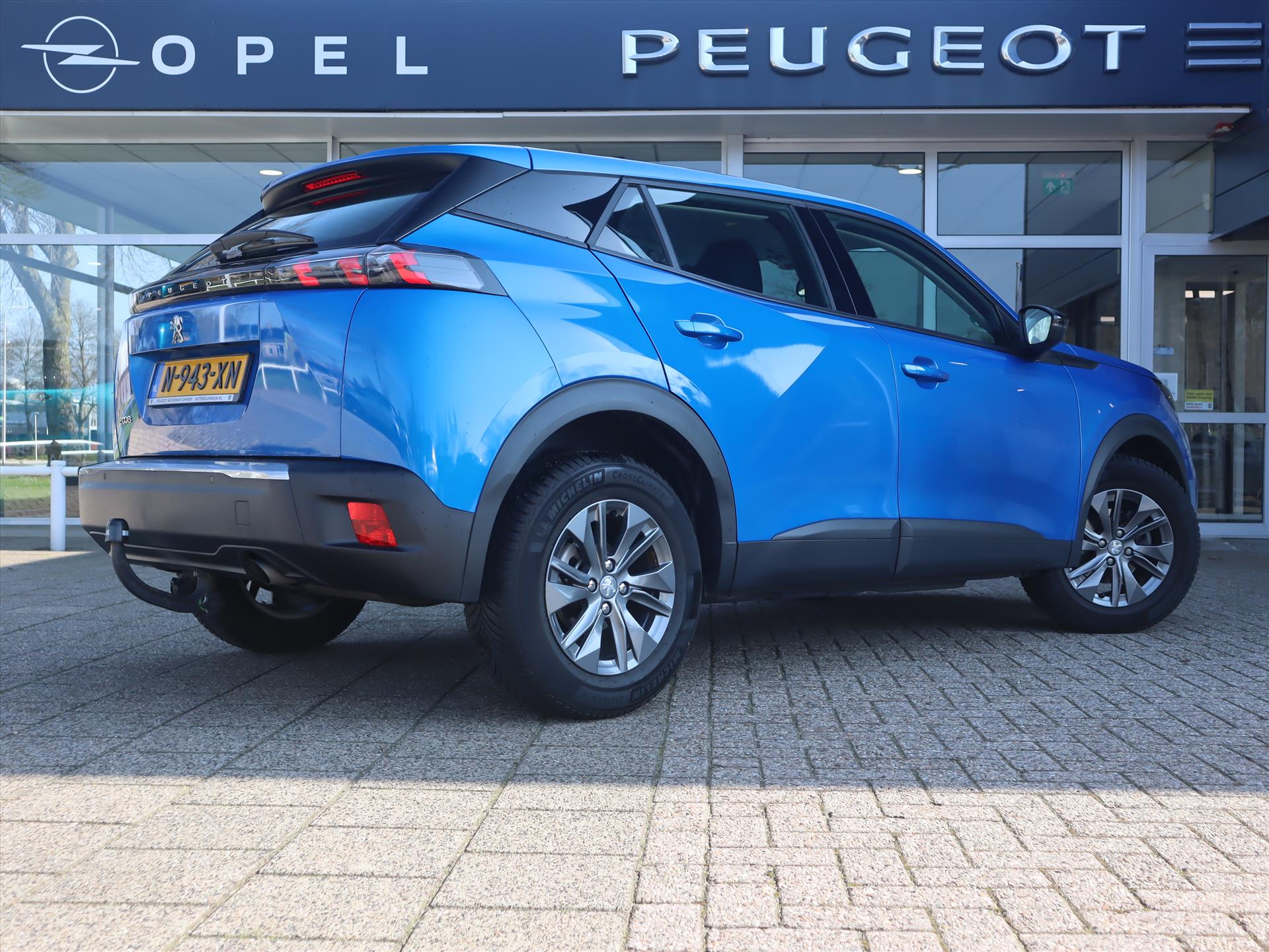 Peugeot 2008 SUV Active Pack PureTech 100pk H6, Rijklaarprijs, Navigatie Trekhaak DAB+ LED verlichting