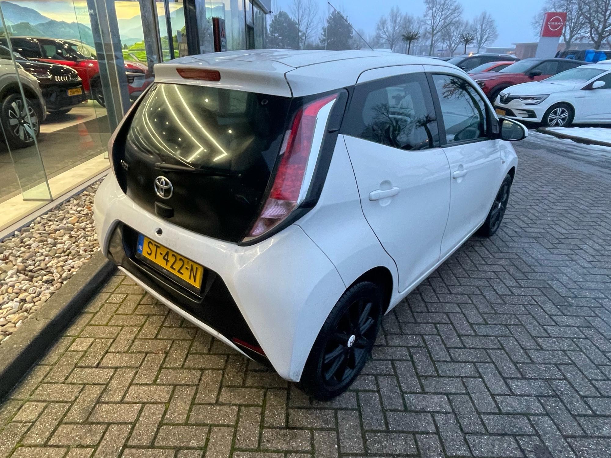 Toyota Aygo 1.0 VVT-i x-play - Afbeelding 3
