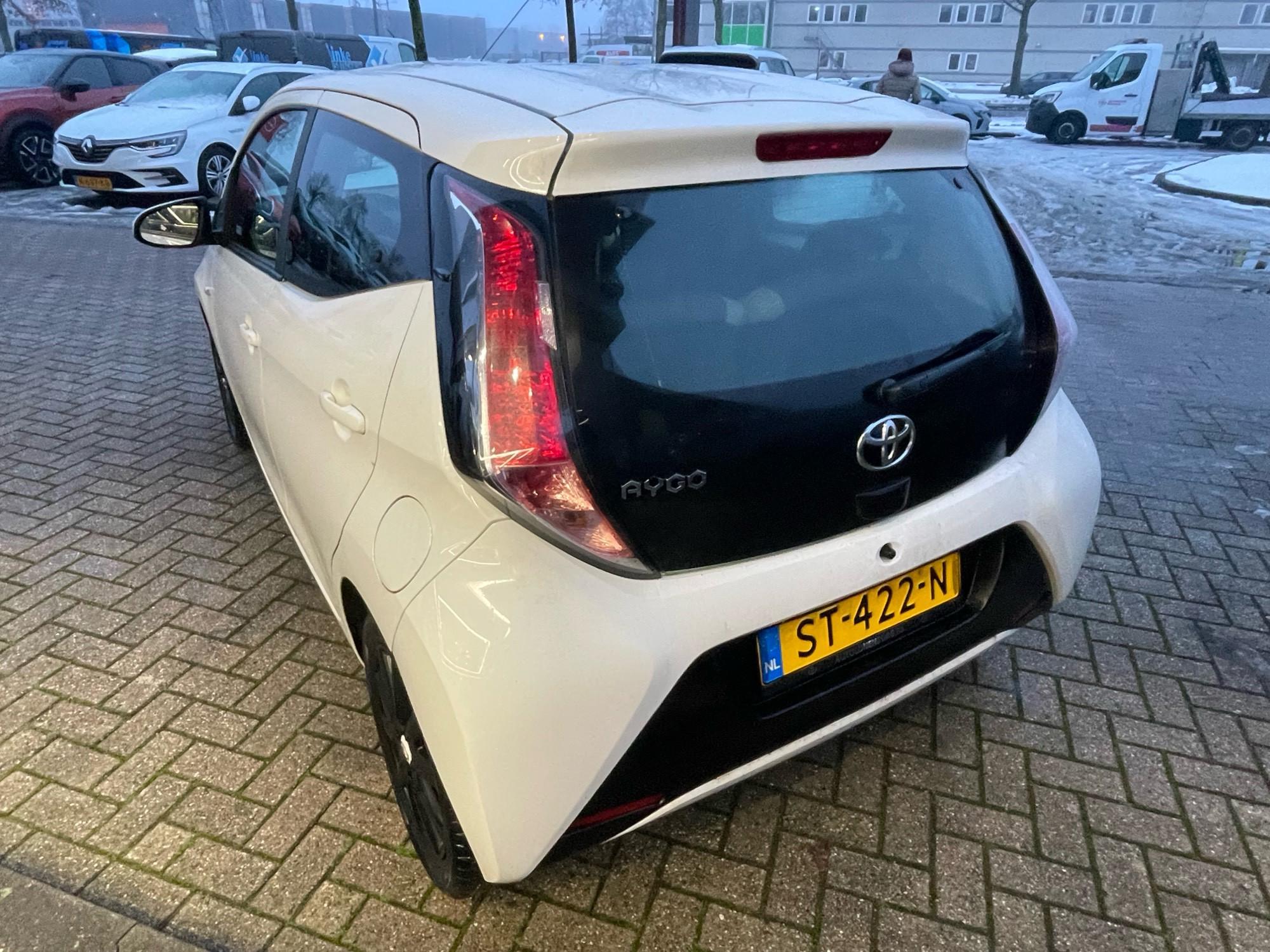 Toyota Aygo 1.0 VVT-i x-play - Afbeelding 4
