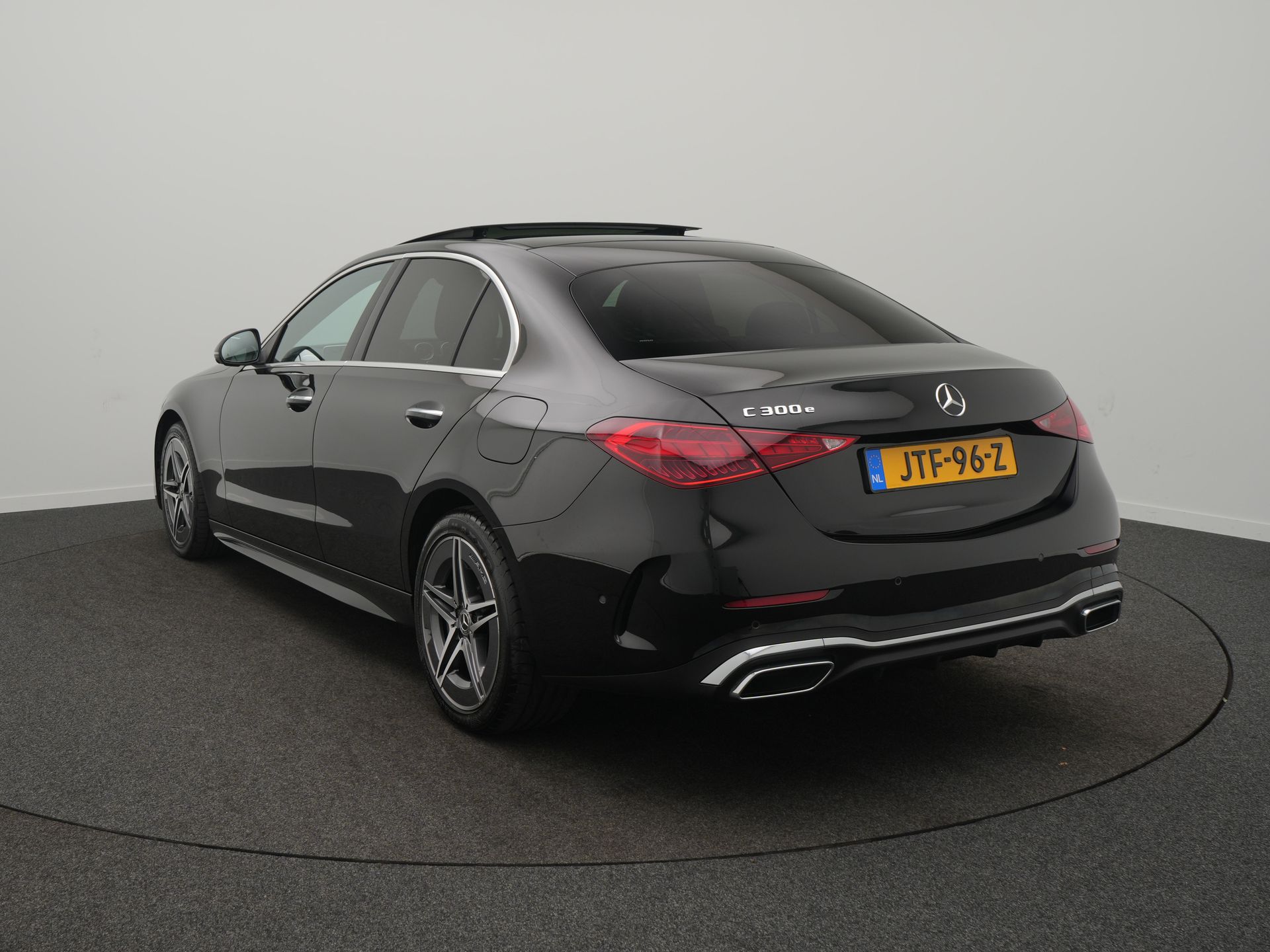 Mercedes-Benz C-Klasse 300 e AMG Line - Afbeelding 4