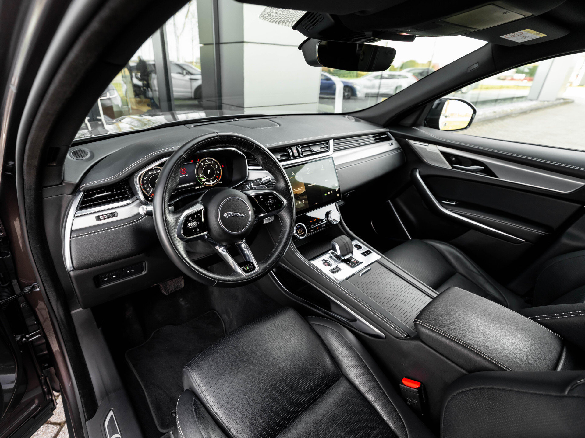 Jaguar F-PACE P400e PHEV R-Dynamic S - Afbeelding 3