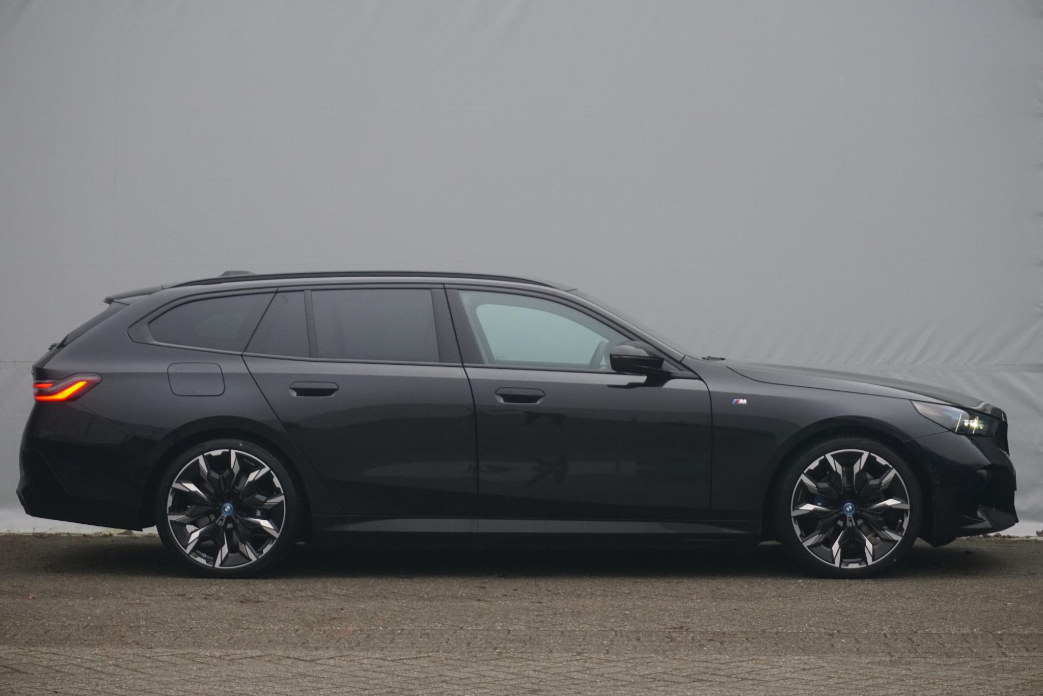 BMW 5 Serie Touring 530e - Afbeelding 3
