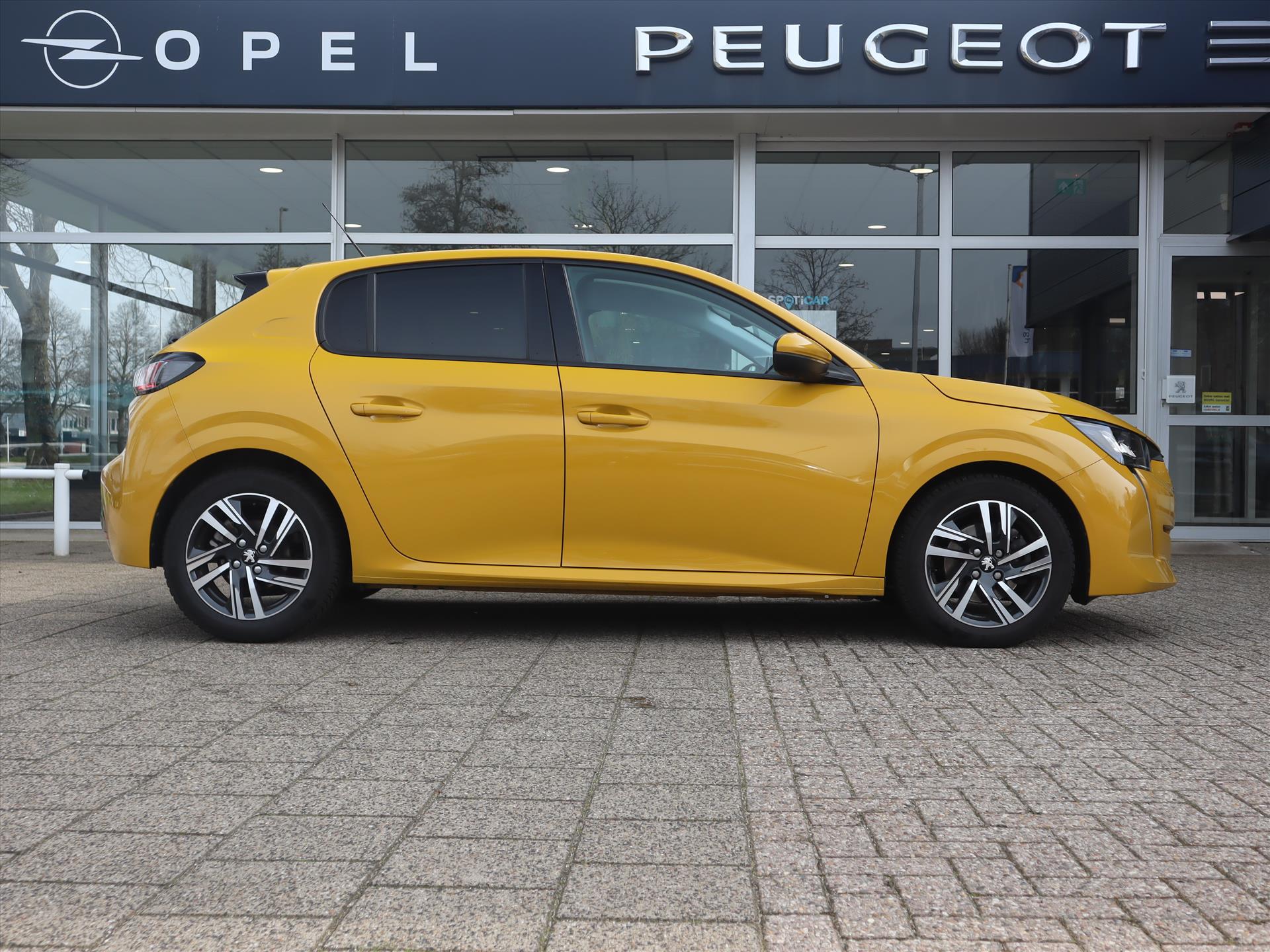 Peugeot 208 Allure PureTech 100pk, Rijklaarprijs, Stoelverwarming DAB+ Radio Camera - Afbeelding 3