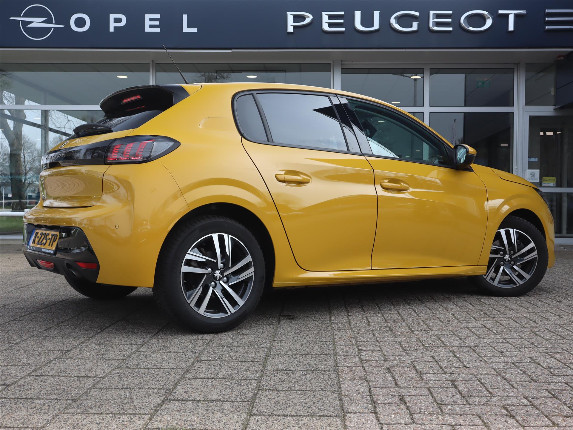 Peugeot 208 Allure PureTech 100pk, Rijklaarprijs, Stoelverwarming DAB+ Radio Camera - Afbeelding 4