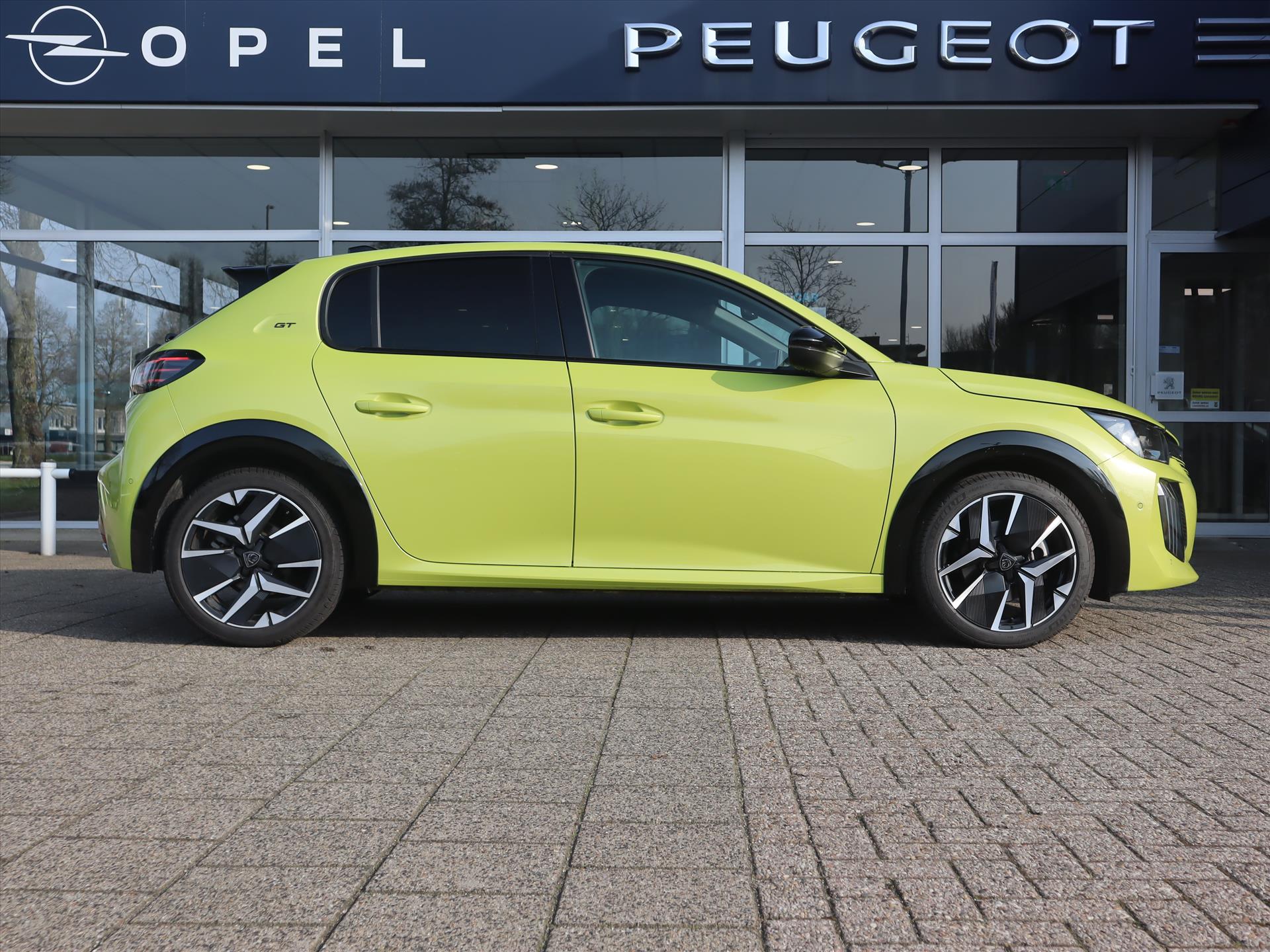 Peugeot 208 GT Hybrid 145pk e-DCS6 automaat, Rijklaarprijs, Camera voor en achter Adaptieve cruise control Panoramadak El. verstelbare stoel - Afbeelding 3