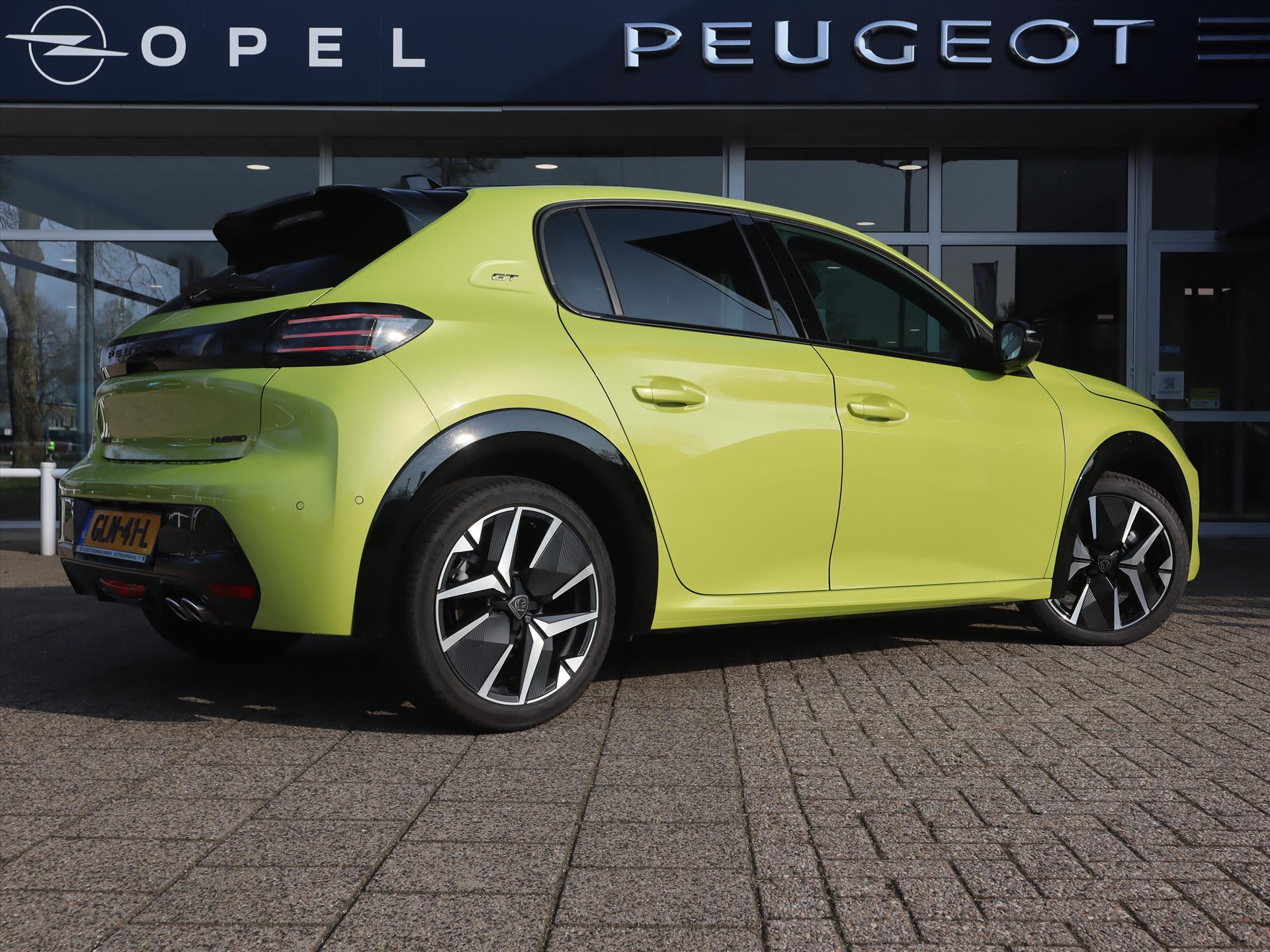 Peugeot 208 GT Hybrid 145pk e-DCS6 automaat, Rijklaarprijs, Camera voor en achter Adaptieve cruise control Panoramadak El. verstelbare stoel - Afbeelding 4