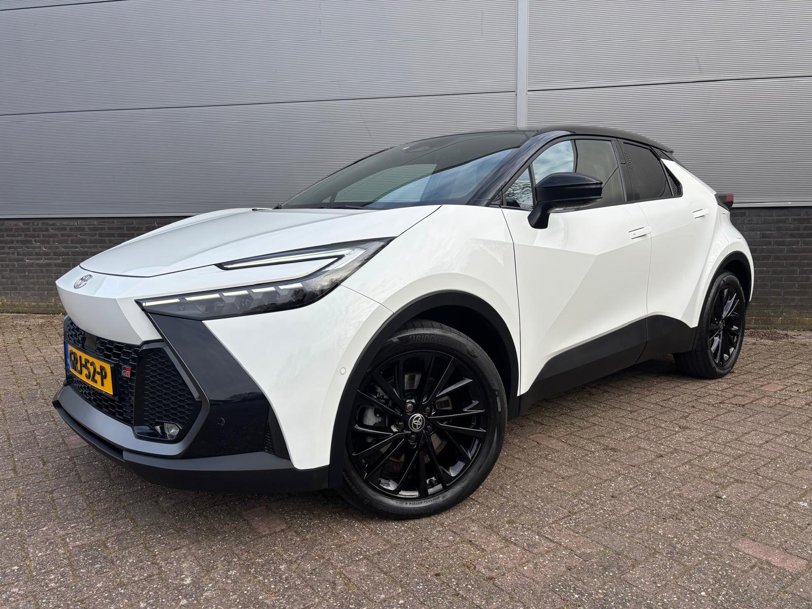 Toyota C-HR 2.0 Plug-in Hybrid 220 GR SPORT PLUS