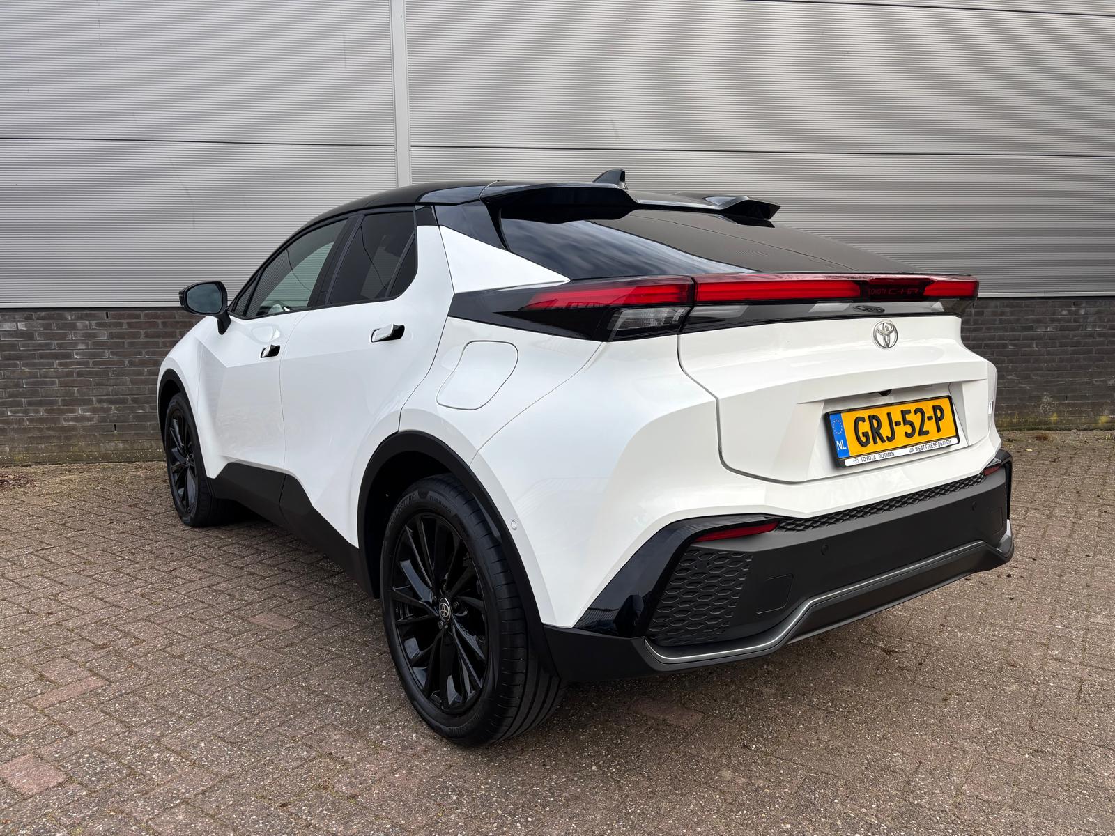 Toyota C-HR 2.0 Plug-in Hybrid 220 GR SPORT PLUS - Afbeelding 5