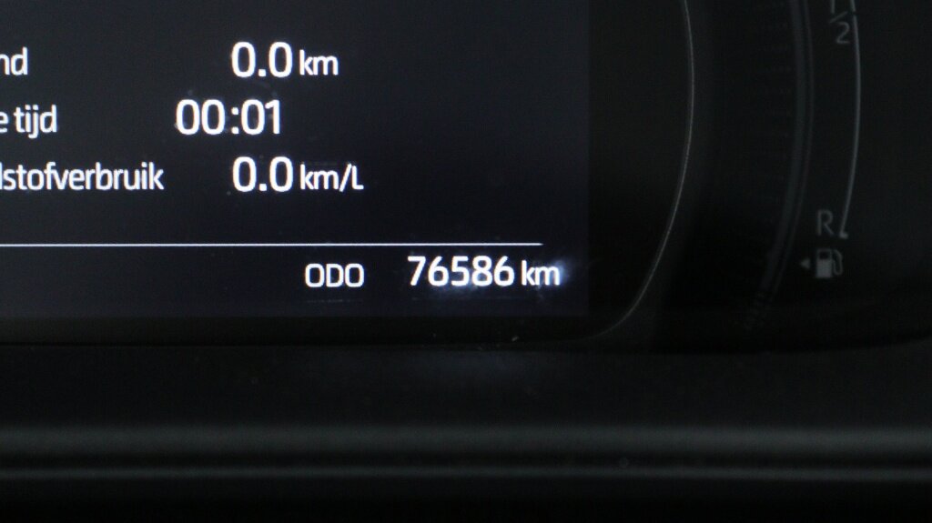 Toyota Aygo X 1.0 VVT-i MT Play | Carplay | All Seasons | Achteruitrijcamera | - Afbeelding 4