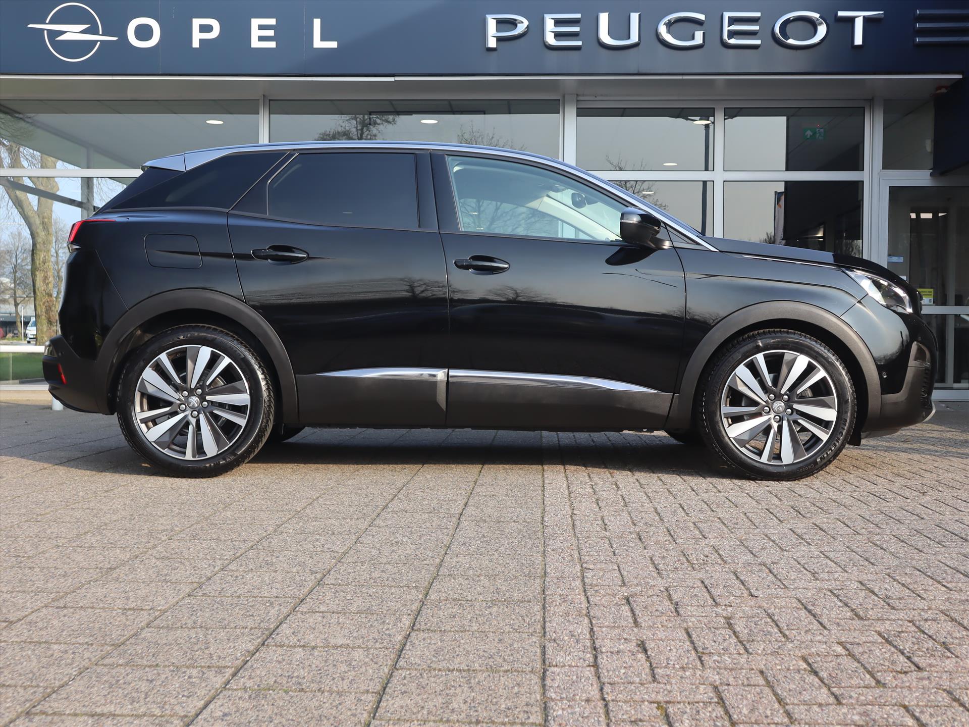 Peugeot 3008 SUV Allure PureTech 130PK, Rijklaarprijs, Adaptive Cruise Control FOCAL HiFi Handsfree achterklep Trekhaak - Afbeelding 3
