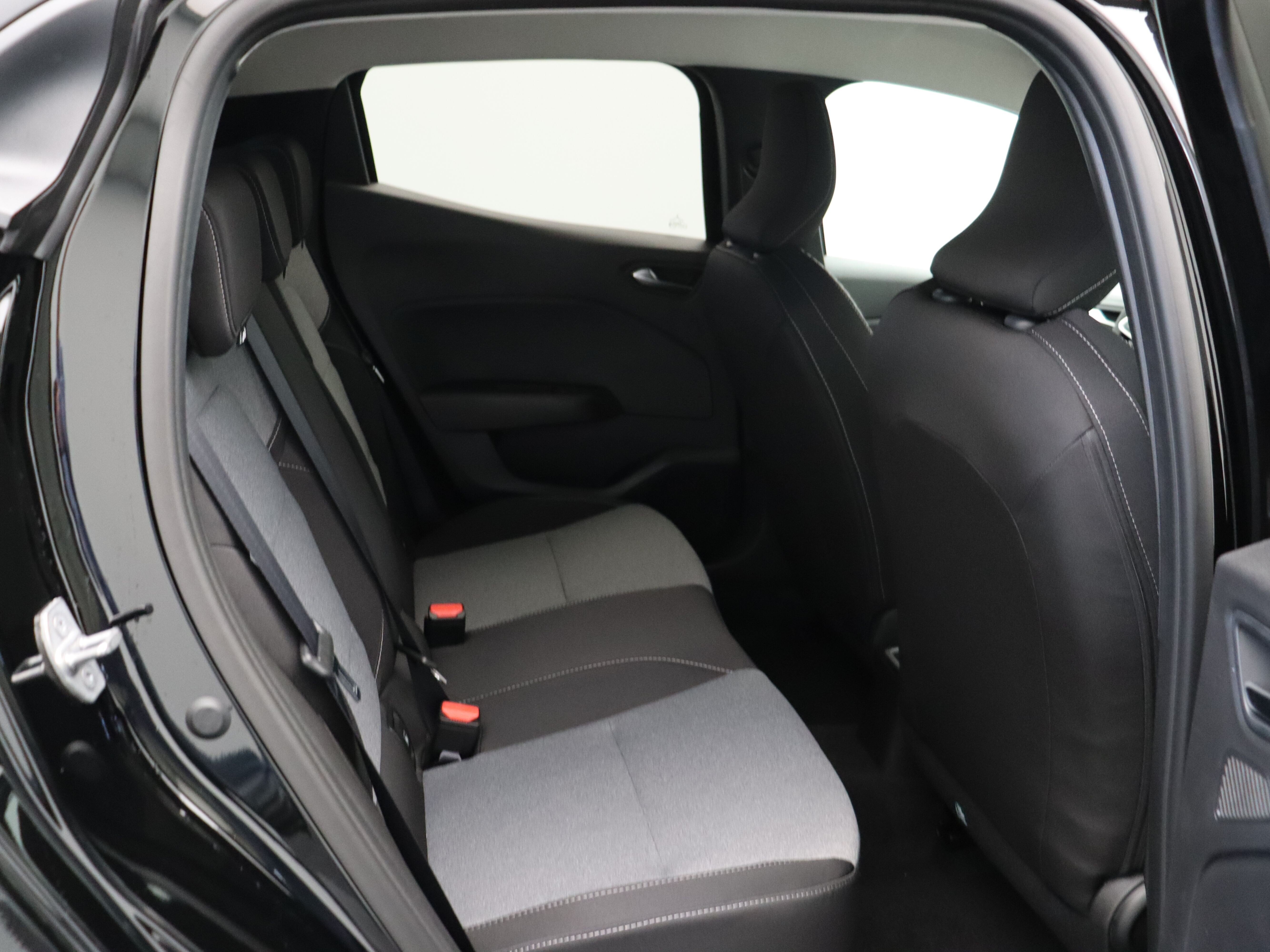 Mitsubishi Colt Intense 1.6 HEV - Afbeelding 4