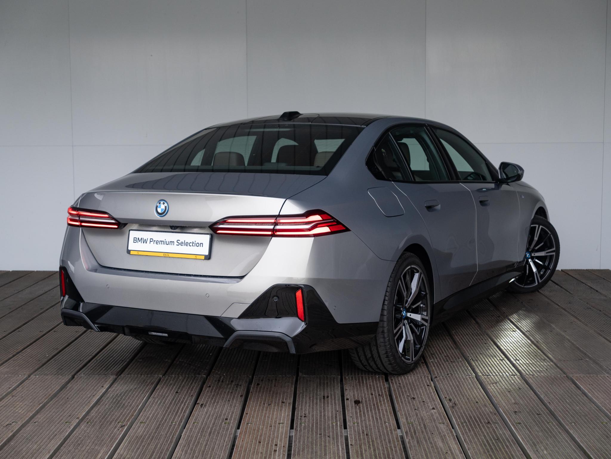 BMW 5 Serie Sedan 530e - Afbeelding 2