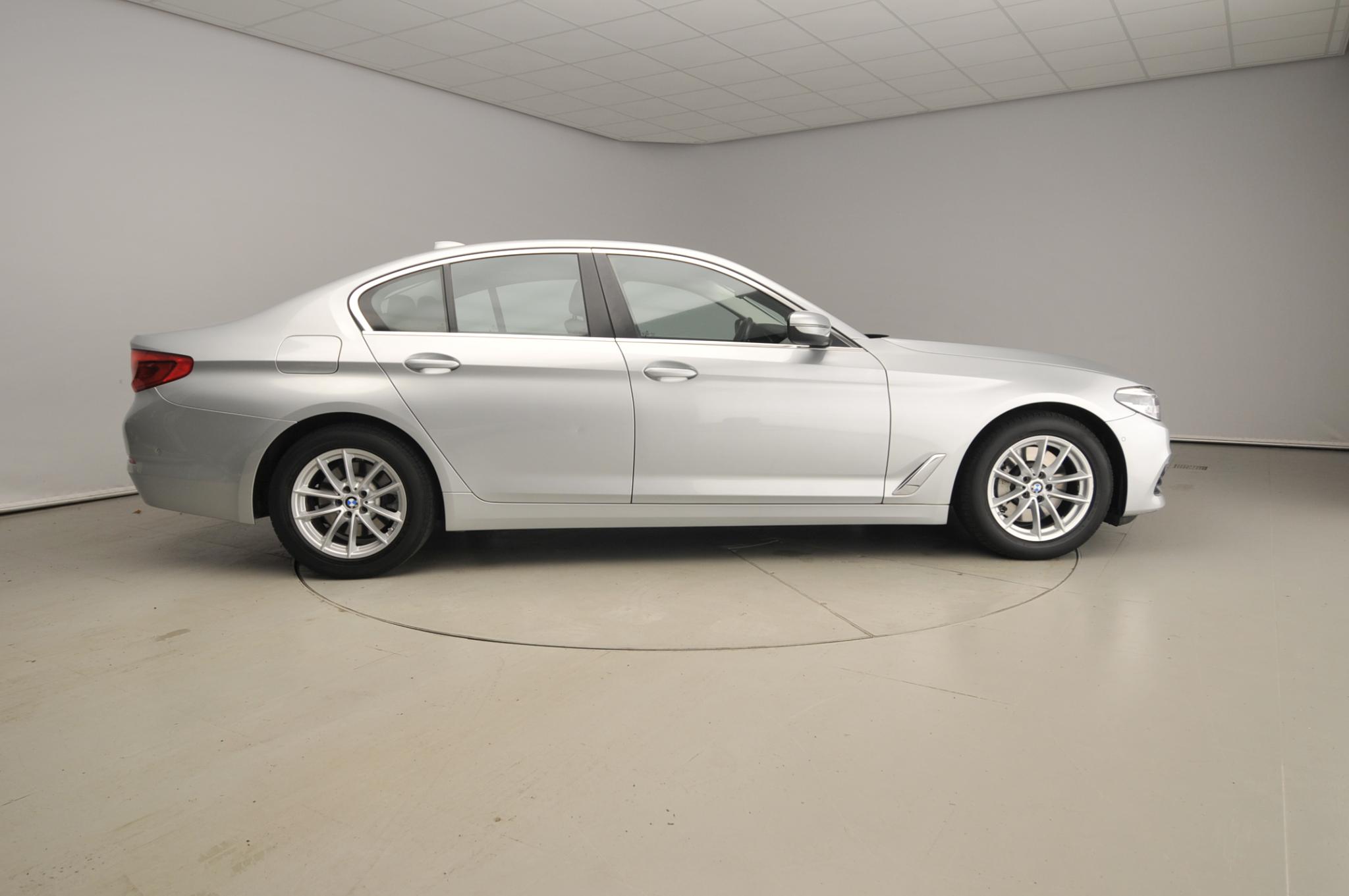 BMW 5 Serie Sedan 530i - Bild 4