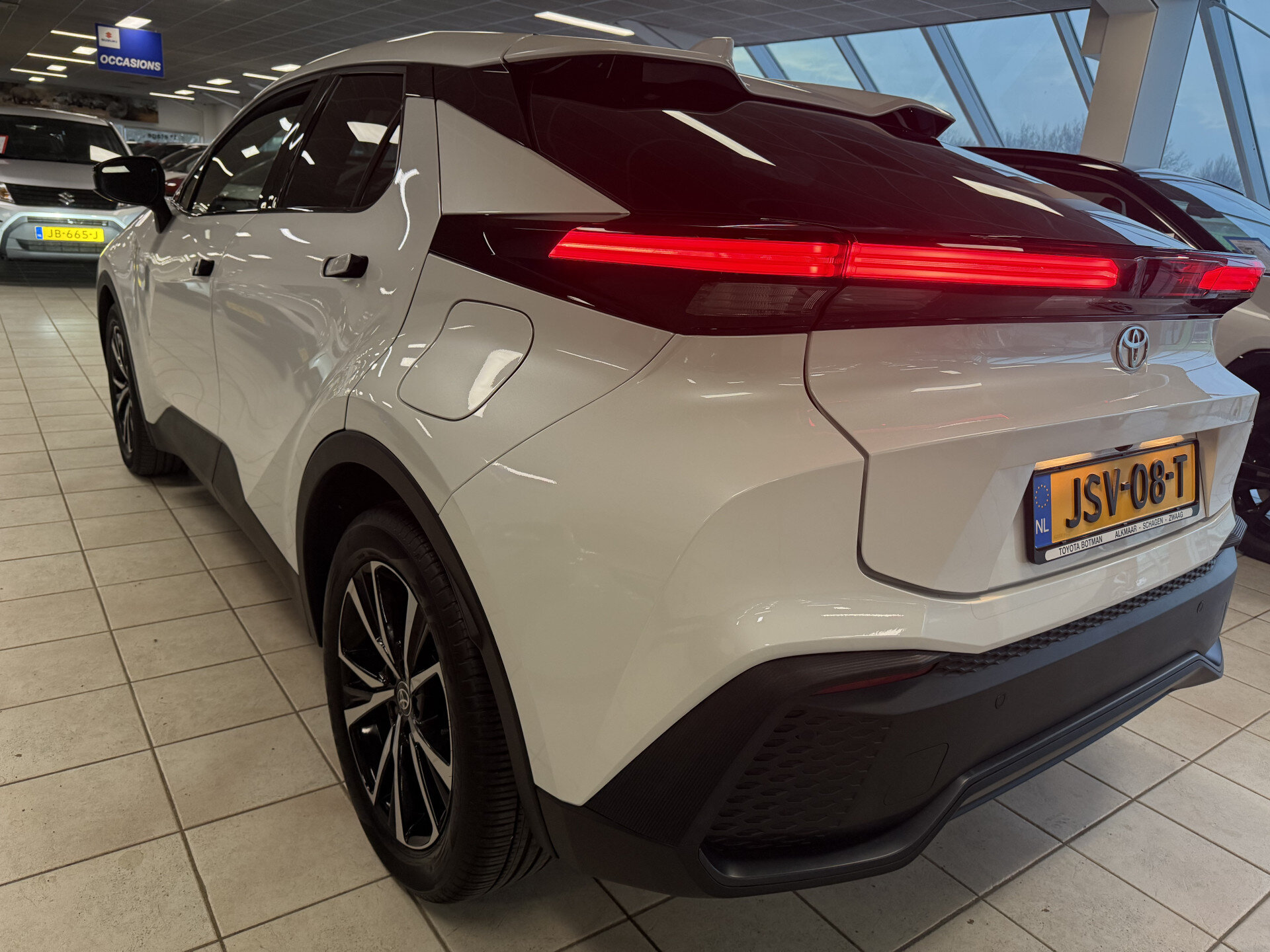 Toyota C-HR 1.8 Hybrid 140 Dynamic - Afbeelding 4