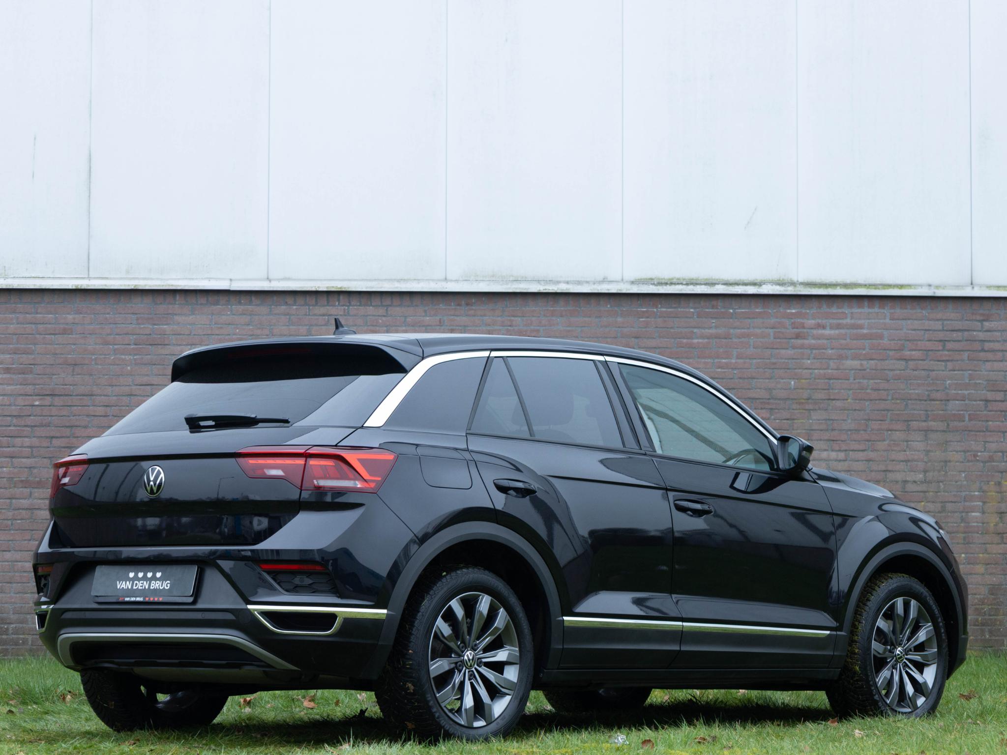 Volkswagen T-Roc 1.5 TSI 150 PK DSG Sport - Afbeelding 2