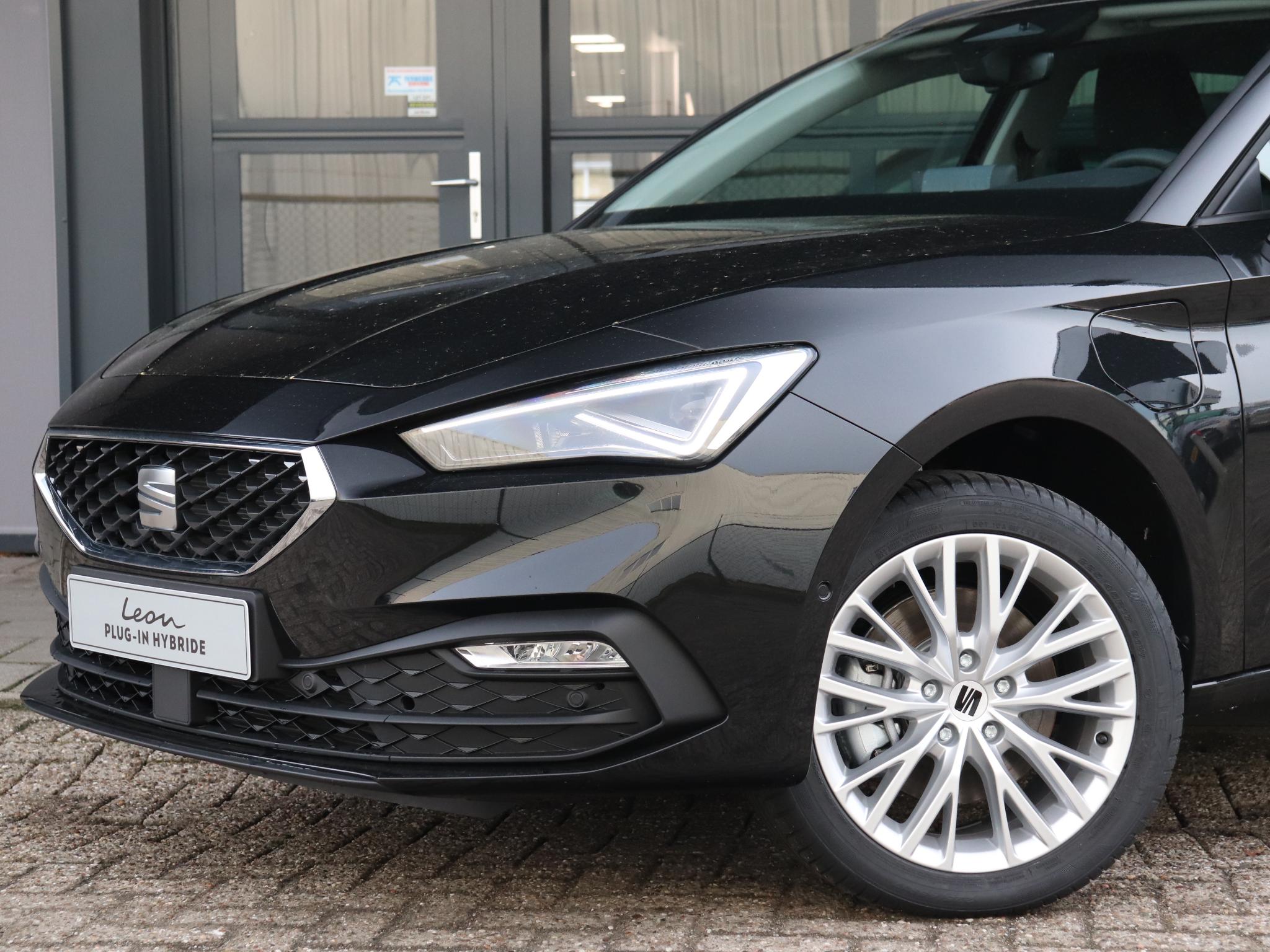 SEAT Leon Sportstourer Style Business Intense 1.5 TSI eHybrid 150 kW / 20 - Afbeelding 2