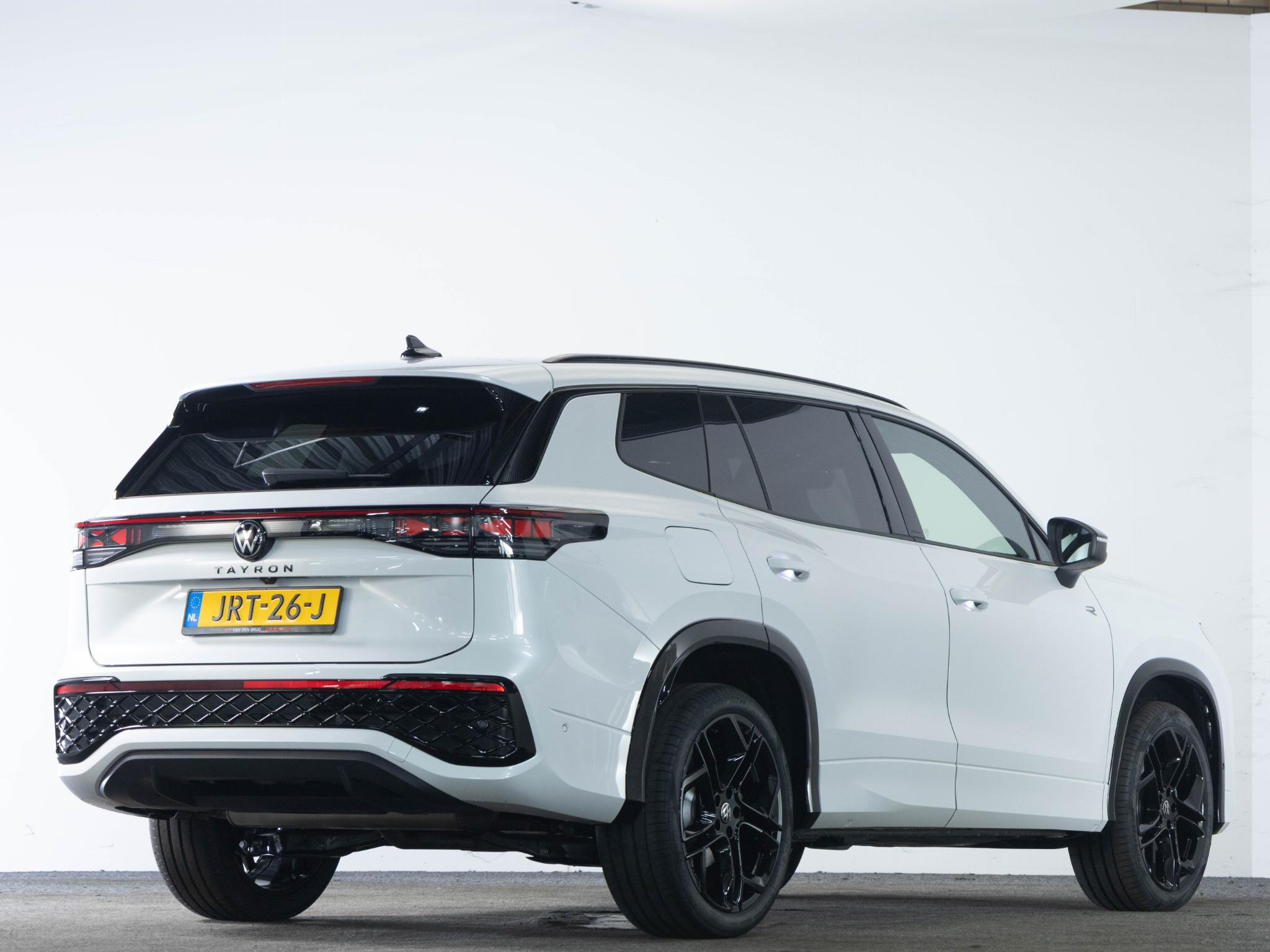 Volkswagen Tayron R-Line Edition 1.5 eHybrid 204 PK SUV - Afbeelding 2