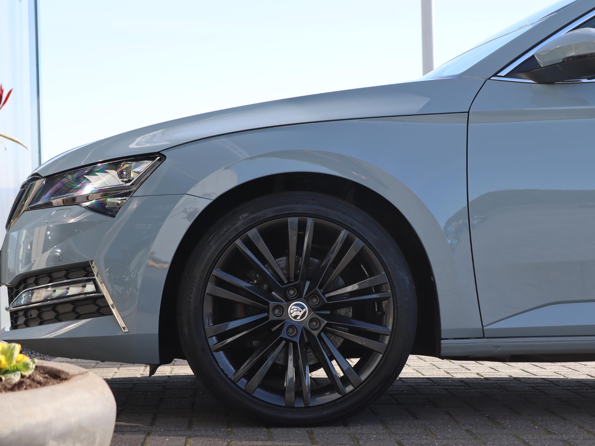 Škoda Superb 1.4 TSI 218 pk DSG iV Style - Afbeelding 2