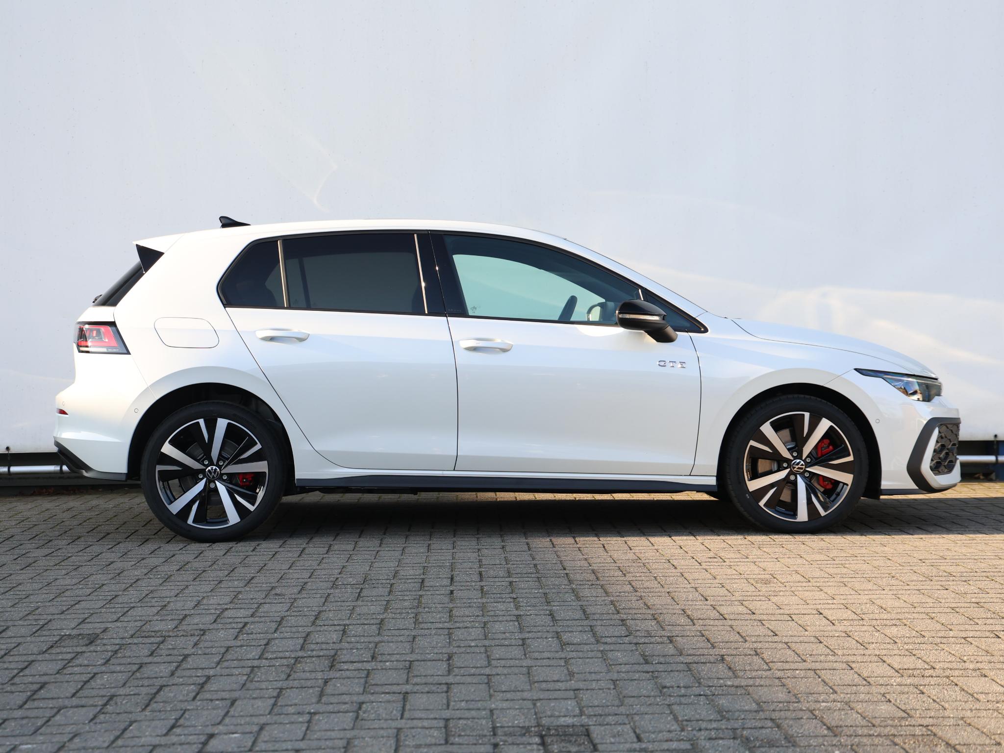 Volkswagen Golf GTE 1.5 eHybrid 272 PK - Afbeelding 2