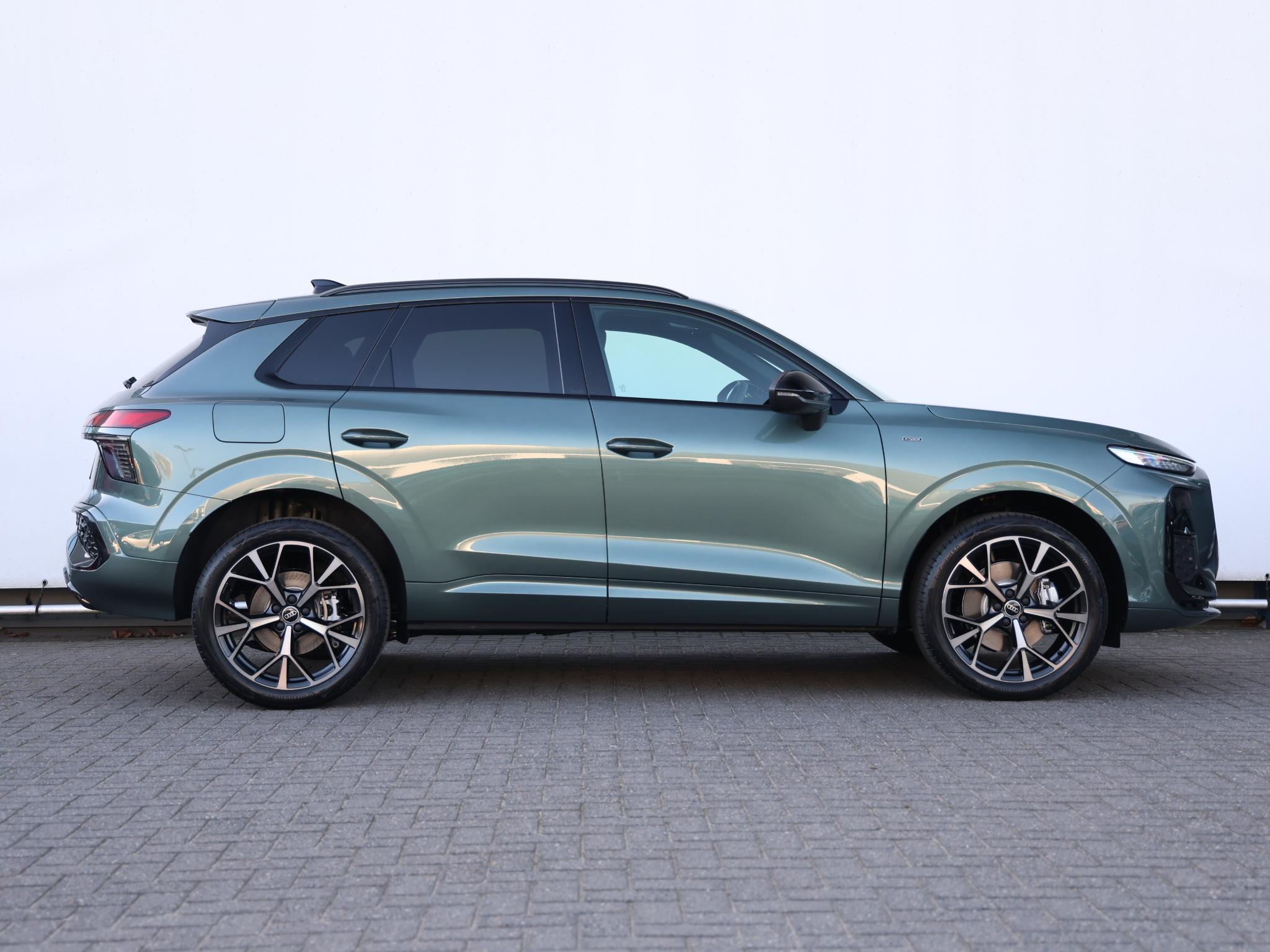 Audi Q3 S edition e-hybrid 272 PK Hatchback 6 ver - Afbeelding 2