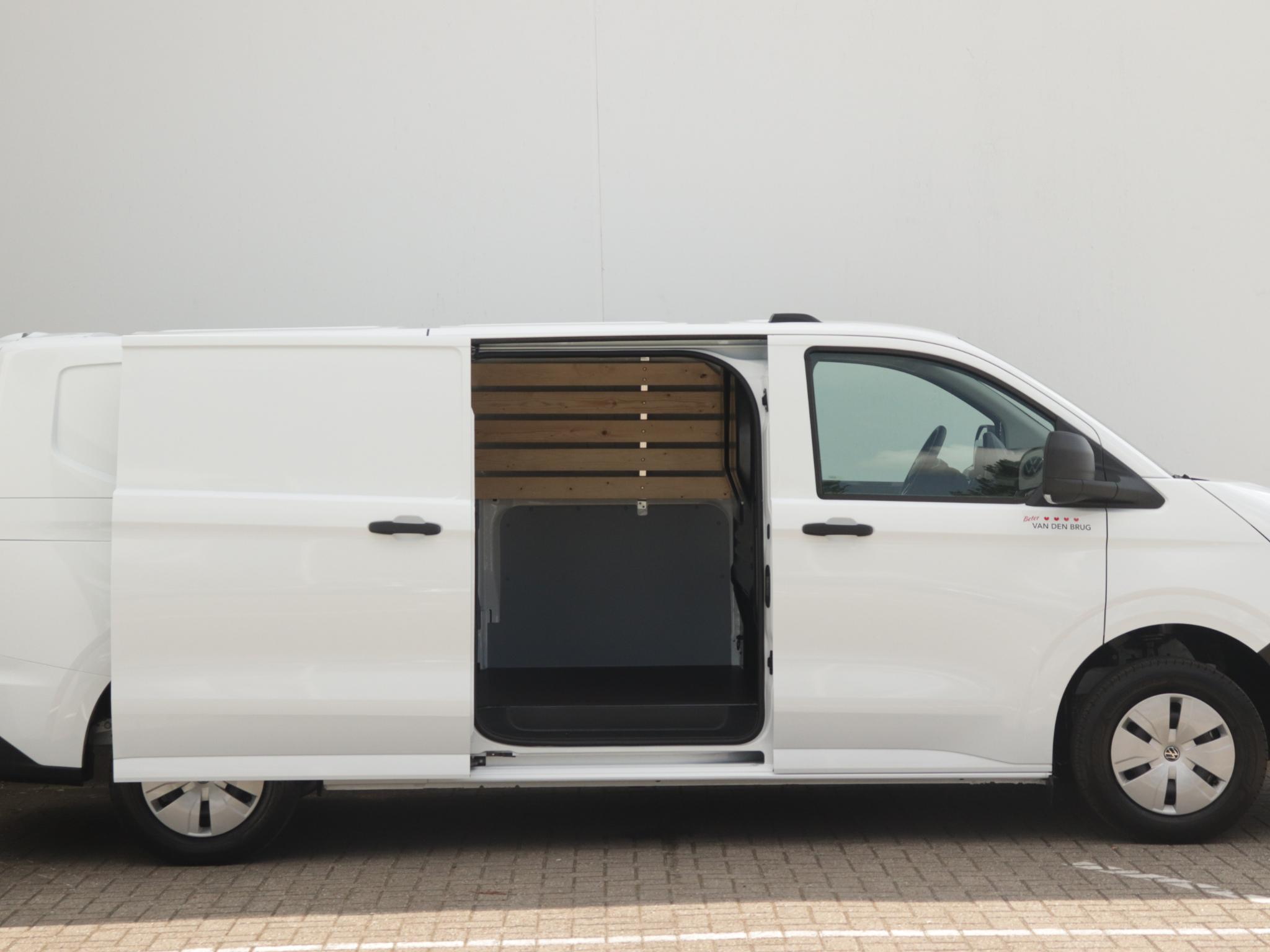 Volkswagen e-Transporter 34 L2H1 Life 64 kWh - Afbeelding 3