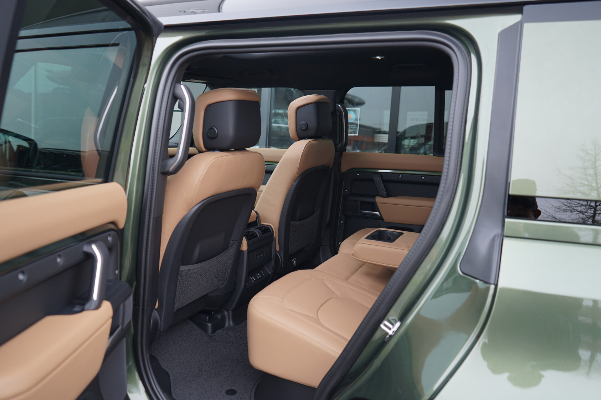 Land Rover Defender 110 P300e 110 X-Dynamic HSE - Afbeelding 5