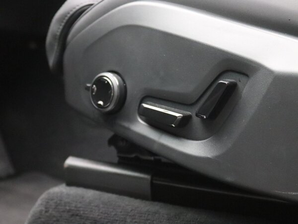 Electrisch bedienbare bestuurdersstoel