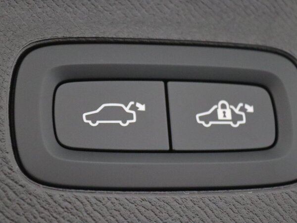 elektrisch bedienbare achterklep met sensorsturing